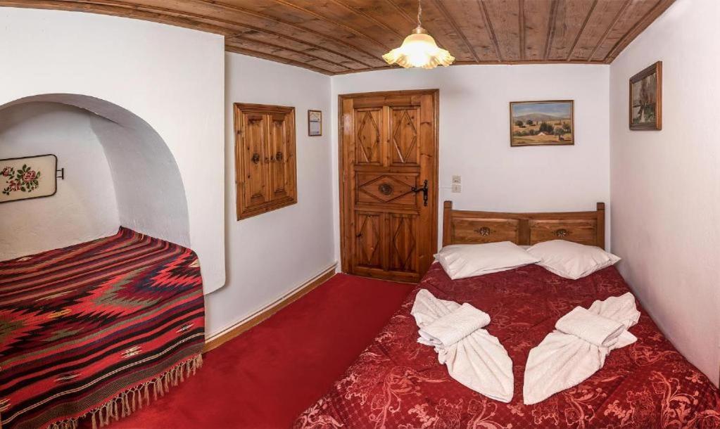Archontiko Repana - Makrinitsa Stone Retreat Hotel Phòng bức ảnh